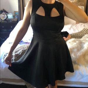 Black guess dress M